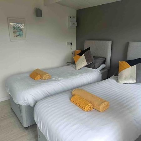 Private Lodge Close To Beaches And Goodwood Felpham Экстерьер фото
